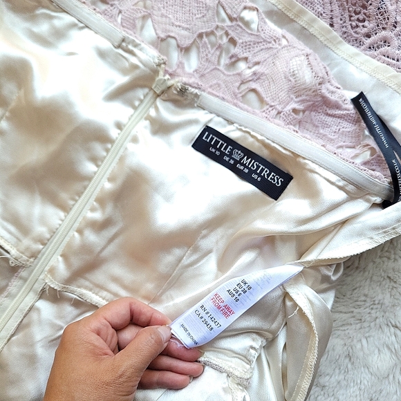 🍒EUC🍒 ASOS LITTLE MISTRESS BABY PINK CROCHET LACE DRESS - Picture 8 of 8